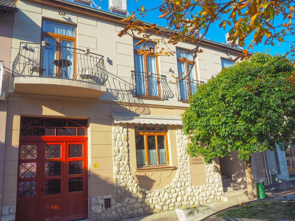 Holiday Apartmanház Harkány Exterior foto
